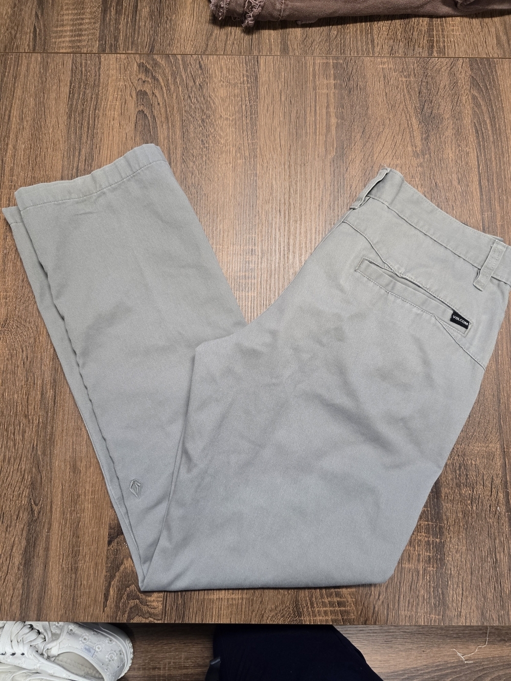 Volcom Men's Gray Chino Pants Size 31 Skate Casual Straight Fit